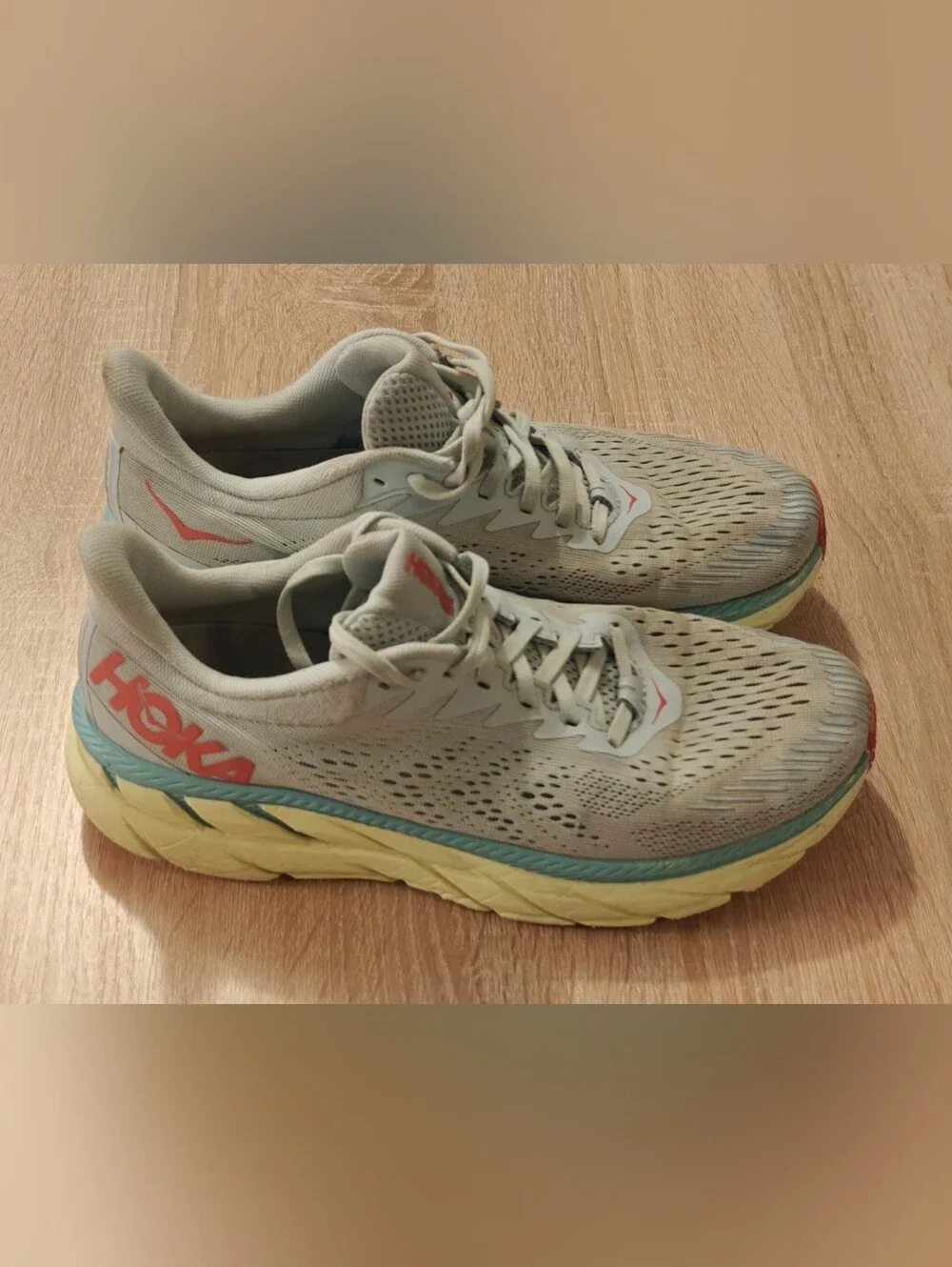 Hoka One One Clifton 7 Women’s Size 9 Road Running Shoes Cushioned Athletic Snea